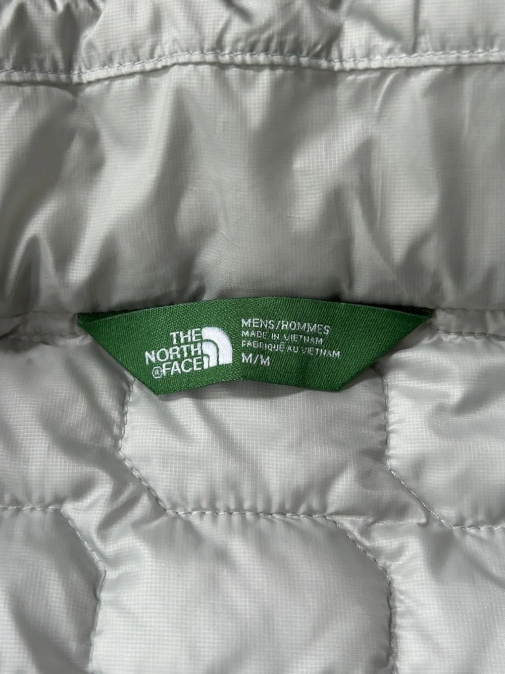 The North Face Men’s ThermoBall Eco Jacket in White, Size Medium